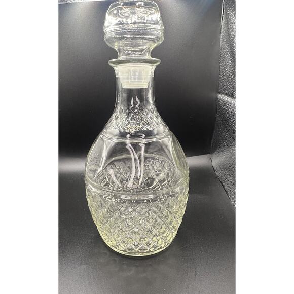 Vintage Liquor Decanter Pressed Diamond Cut Princess House Crown Grape - Picture 1 of 5